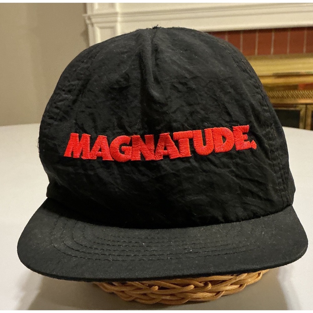 VTG 90s Magnatude Cigarettes Snapback Hat Black Nylon Embroidered Logo‎ Cap